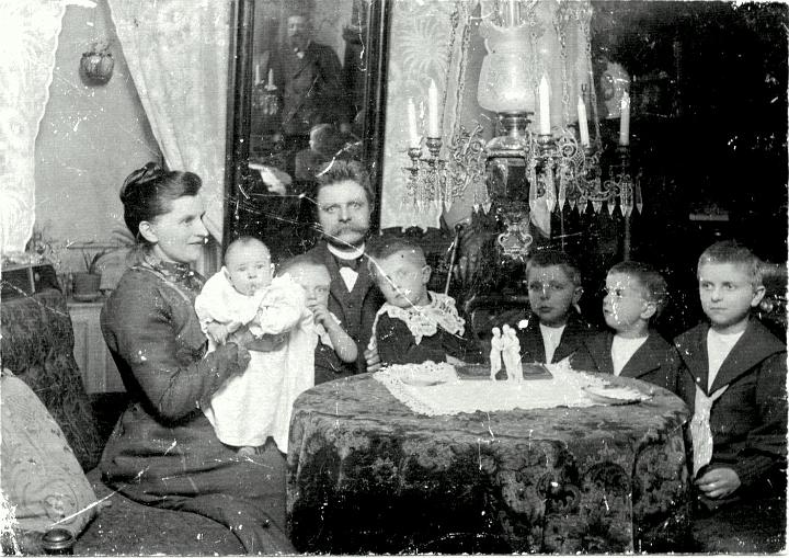1903.jpg - 1903 (Jenny er ca. 1 år)