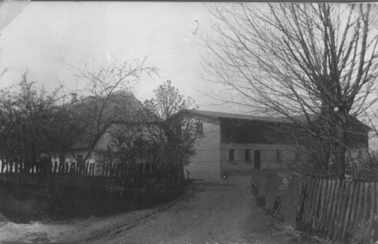 skovby.jpg - Gården ved Øster Skovby  Postkort 1915