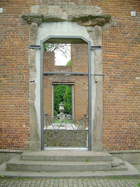 aldershvile_slotsruin-04.jpg