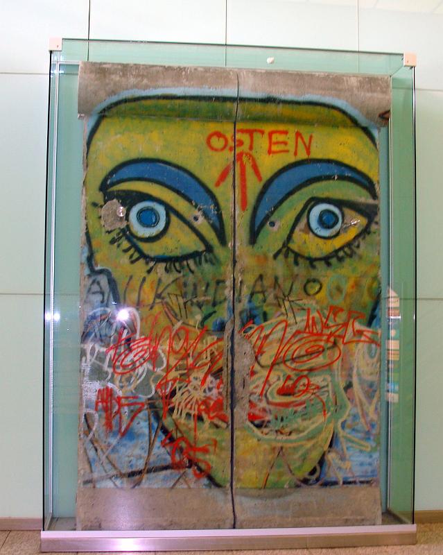DSC01787.JPG - Et stykke af Berlinermuren !     Berlin-2009