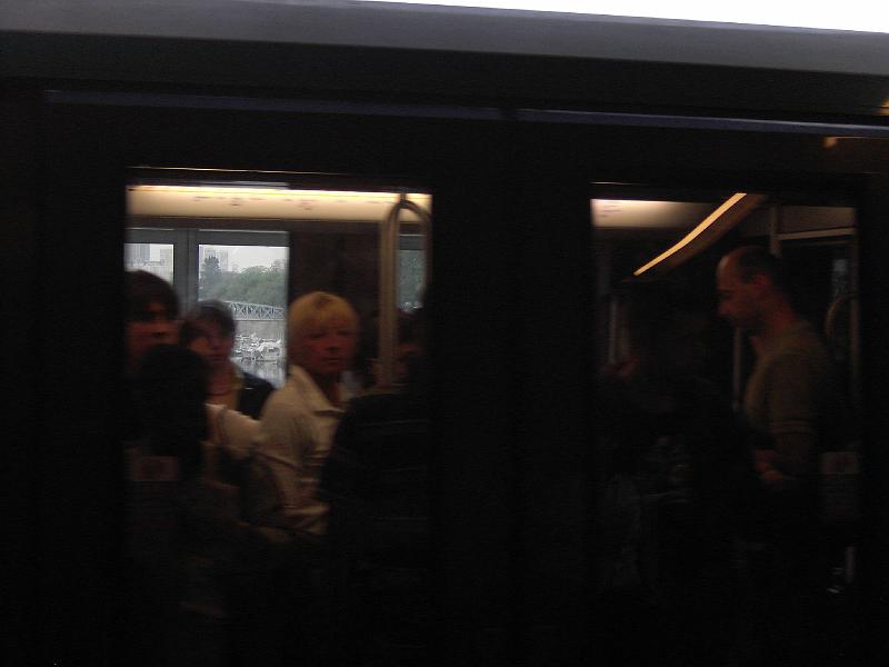 PICT1614.JPG - Et fejlskud af Metroen ved Bastille Pladsen.